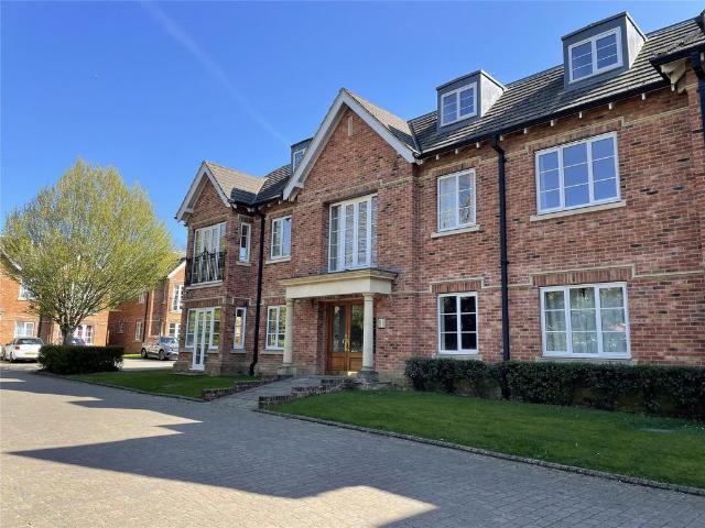 Christine Ingram Gardens, Warfield. 2 bed flat to rent £1,300 pcm £300 pw