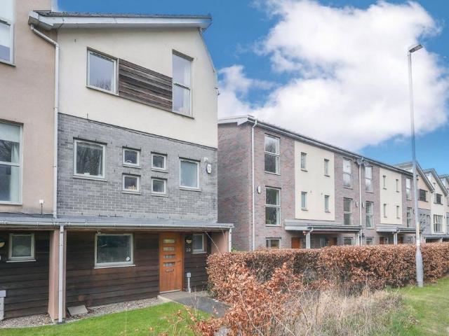 Christmas Place, The Staiths. 5 bed terraced house to rent £1,495 pcm £345 pw