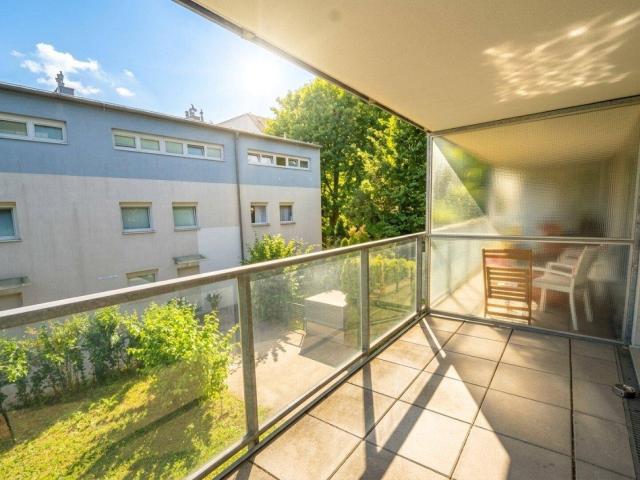 CHRISTOPH CHROMECEK IMMOBILIEN 1120 WIEN Moderne 2 Zimmer mit Loggia bei Schloss Hetzendorf!