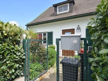 Haus zum Verkauf in 2345 - Garten