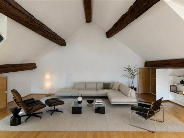 Chur Charamnte 3.5 Zimmer Maisonette Wohnung im Herzen der Altstadt mit Balkon