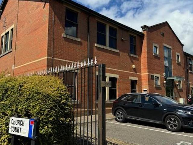 Church Court, Leeds, West Yorkshire. Studio to rent £895 pcm £207 pw