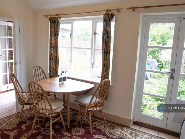 Church Cowley Road, Oxford, OX4 2 bed flat to rent £1,350 pcm £312 pw
