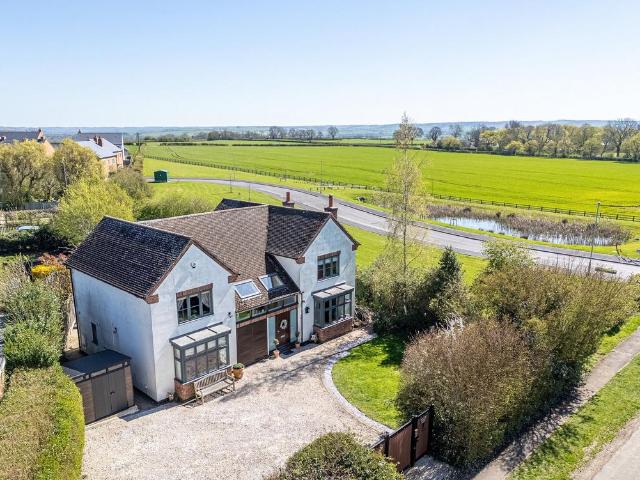 Church Causeway, Market Harborough LE16 4 bed detached house to rent £3,500 pcm £808 pw