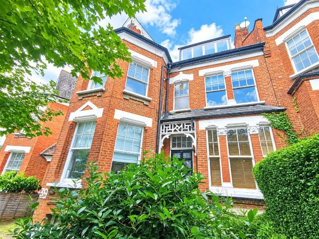 Church Crescent, Muswell Hill, London N10, 1 bed flat to rent, £1,600 pcm | PrimeLocation