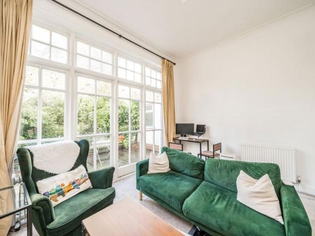 Church Crescent, N10, London