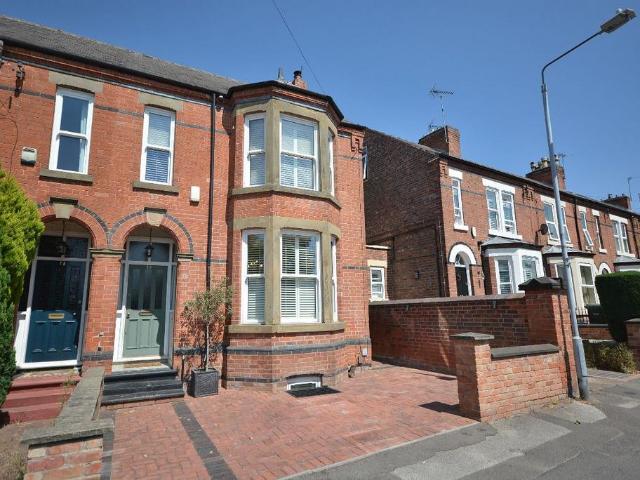 Church Drive, Daybrook, Nottingham 4 bed semi detached house to rent £1,900 pcm £438 pw