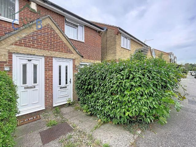 Church Field, Snodland ME6, 2 bed terraced house to rent, £1,350 pcm | PrimeLocation