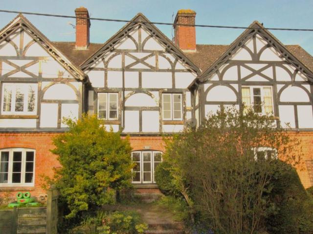 Church Hill, Iwerne Minster, Dorset. 3 bed terraced house to rent £1,350 pcm £312 pw