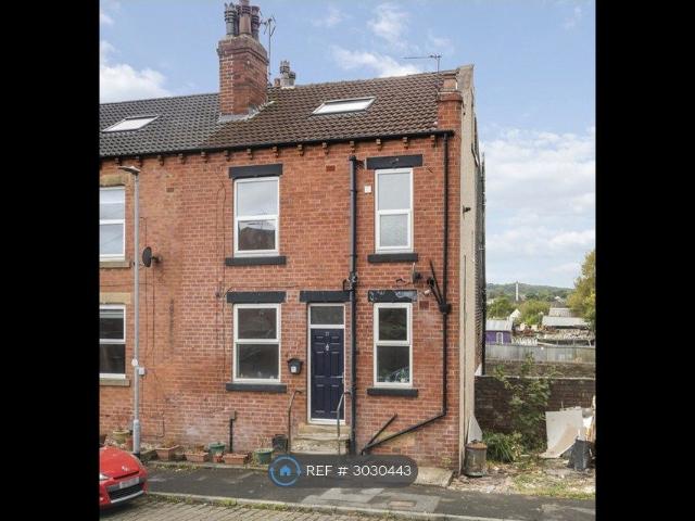 Church Hill Mount, Stanningley, Pudsey LS28, 2 bed terraced house to rent, £975 pcm | PrimeLocation