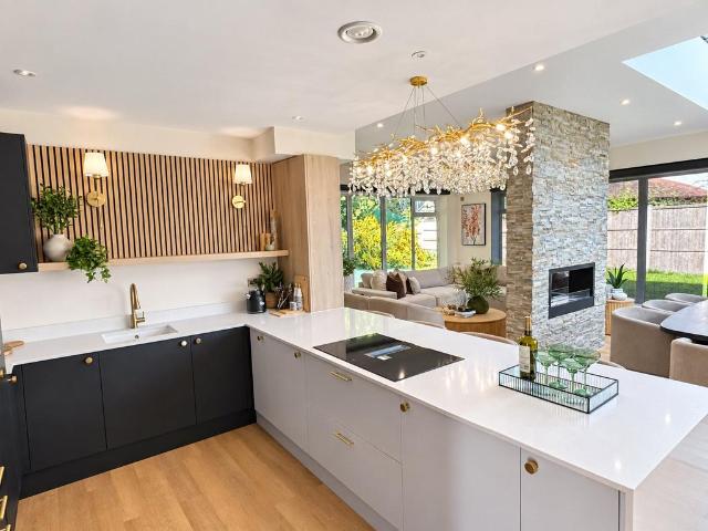 Church Hill, Pulborough 5 bed detached house to rent £5,950 pcm £1,373 pw