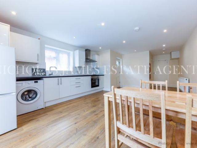 Church Hill Road, East Barnet EN4, 1 bed flat to rent, £1,300 pcm | PrimeLocation