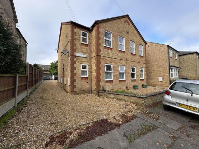 Church Lane, Willingham 1 bed flat to rent £950 pcm £219 pw