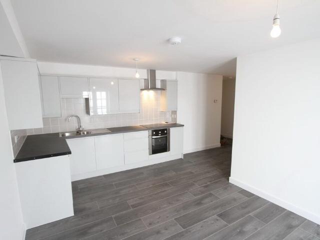 Church Lane, Banbury, Oxon OX16, 2 bed flat to rent, £1,050 pcm | PrimeLocation