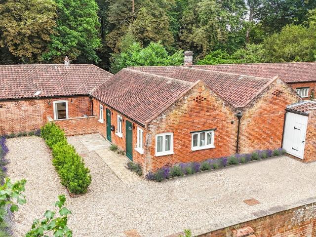 Church Lane, Broome, Bungay NR35, 3 bed barn conversion to rent, £1,450 pcm | PrimeLocation