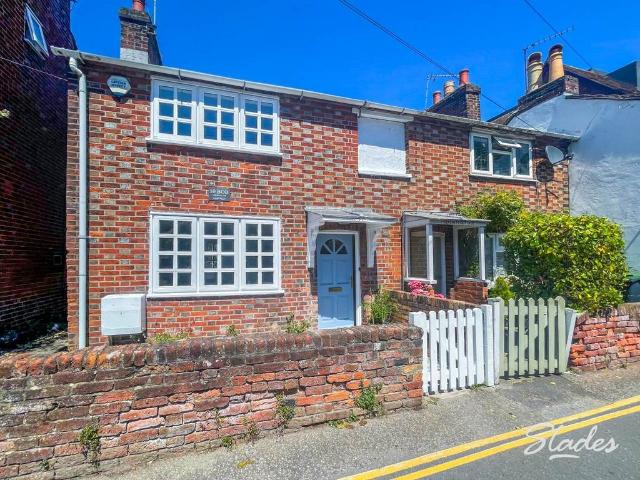 Church Lane, Christchurch, Dorset 2 bed cottage to rent £1,595 pcm £368 pw