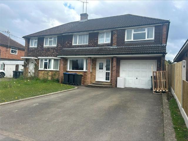 Church Lane, Crawley, West Sussex, RH10 4 bed semi detached house to rent £2,350 pcm £542 pw