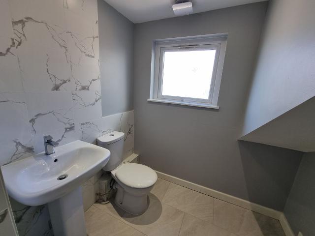 Church Lane, Manchester M9, 2 bed flat to rent, £950 pcm | PrimeLocation