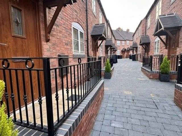 Church Street, Atherstone CV9, 2 bed terraced house to rent, £895 pcm | PrimeLocation