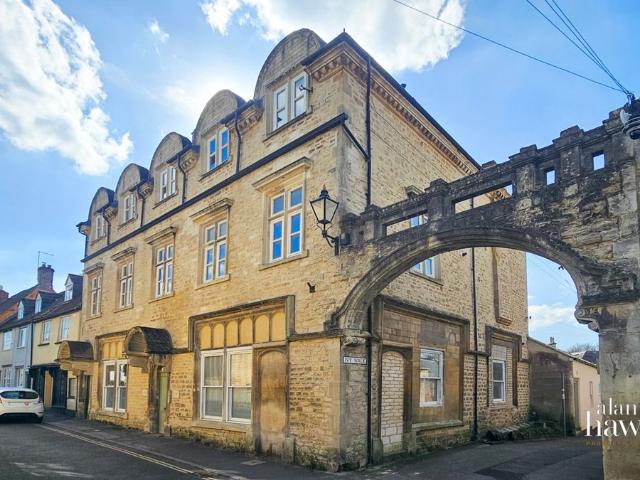 Church Street, Calne SN11, 2 bed flat to rent, £995 pcm | PrimeLocation