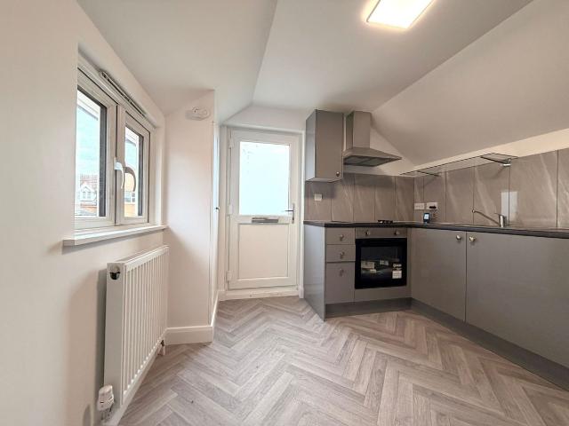 Church Street CM7, 2 bed flat to rent, £1,100 pcm | PrimeLocation