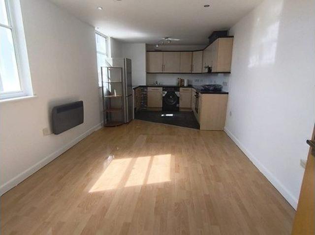 Church Street, Dunstable LU5, 2 bed flat to rent, £1,350 pcm | PrimeLocation