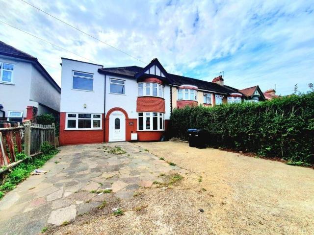 Church Street, Edmonton 1 bed in a house share to rent £825 pcm £190 pw