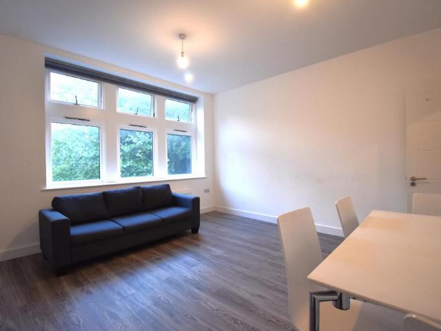 Church Street, Enfield, Greater. 2 bed flat to rent £1,800 pcm £415 pw