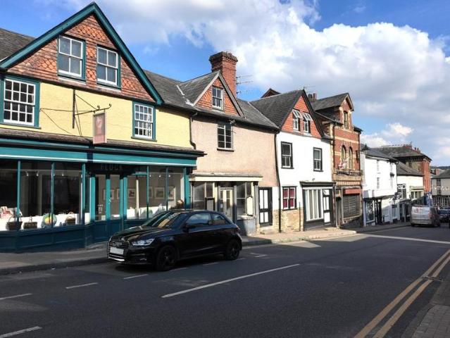 Church Street, Kington 2 bed maisonette to rent £650 pcm £150 pw