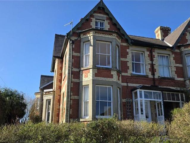 Church Street, Knighton, Powys 5 bed semi detached house to rent £1,100 pcm £254 pw