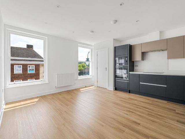 Church Street, Reigate RH2, 2 bed flat to rent, £1,850 pcm | PrimeLocation