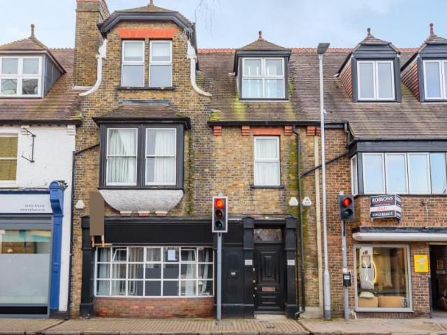 Church Street, Rickmansworth WD3, 1 bed flat to rent, £1,400 pcm | PrimeLocation