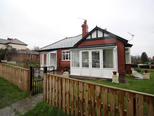 Church Street, Swinton, Mexborough S64, 3 bed detached bungalow to rent, £950 pcm | PrimeLocation