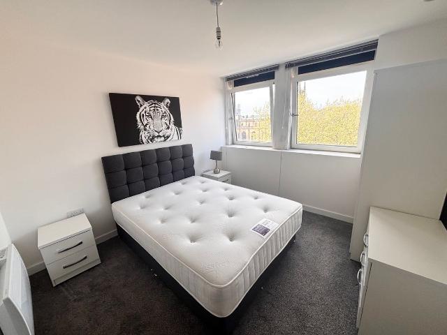 Church Street, Sheffield S1, 2 bed flat to rent, £1,000 pcm | PrimeLocation