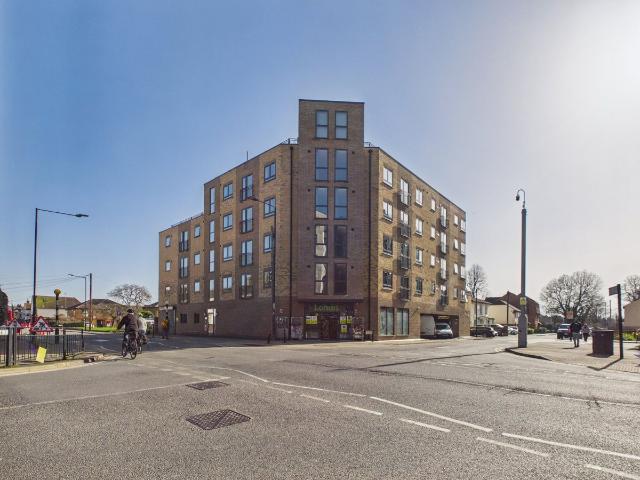Church Street, Slough, Berkshire SL1, Studio to rent, £1,100 pcm | PrimeLocation