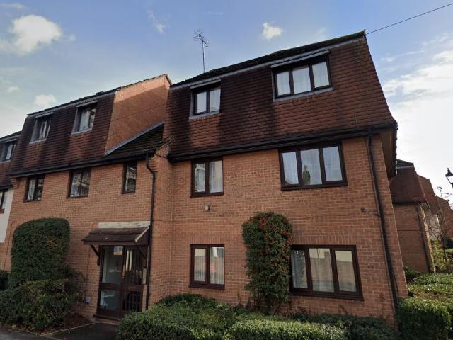Church Street, Slough, Berkshire SL1, 2 bed flat to rent, £1,400 pcm | PrimeLocation
