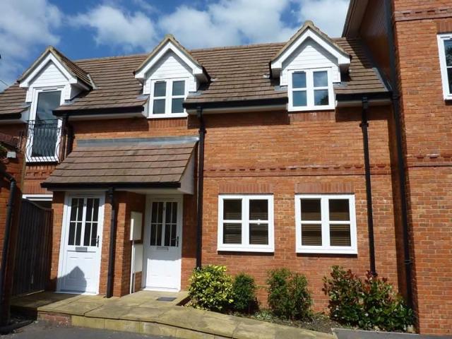 Church Street, Twyford RG10, 1 bed flat to rent, £1,200 pcm | PrimeLocation