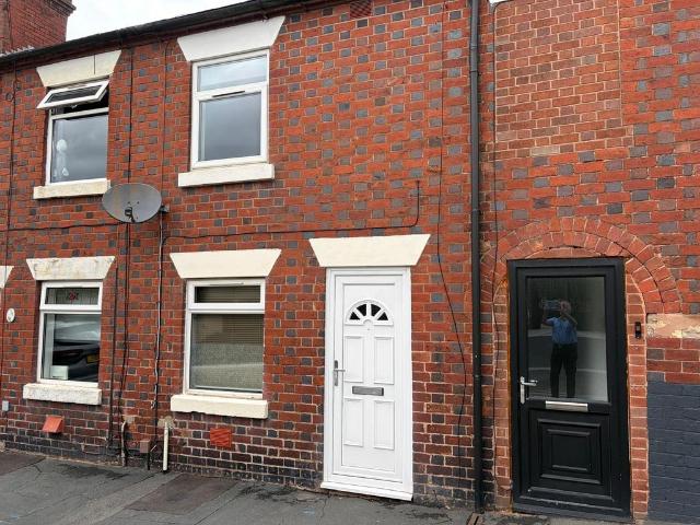 Church Street, Telford TF2 2 bed terraced house to rent £850 pcm £196 pw