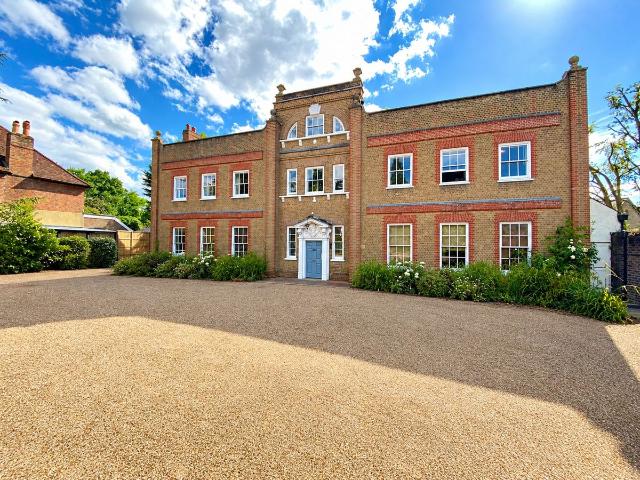 Church Street, The Cedars KT17, 1 bed flat to rent, £1,550 pcm | PrimeLocation