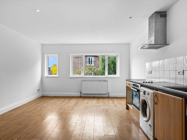 Church Street, Walton On Thames KT12, 2 bed flat to rent, £1,450 pcm | PrimeLocation