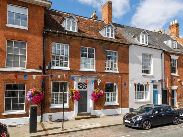 Church Street, Warwick 5 bed townhouse to rent £2,950 pcm £681 pw