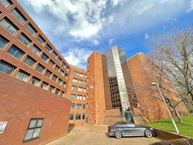 Church Street, Wolverhampton WV2 2 bed apartment to rent £925 pcm £213 pw