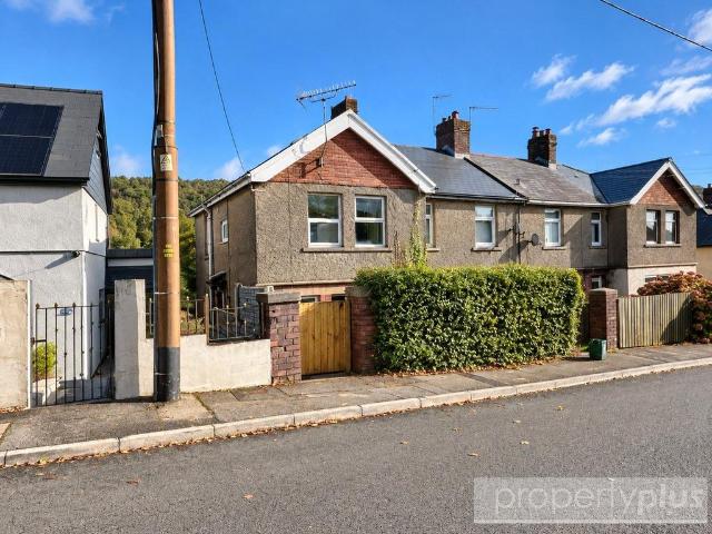 Church Street, Ynysybwl, Pontypridd. 3 bed semi detached house to rent £850 pcm £196 pw