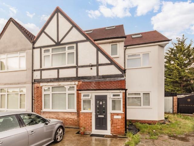 Church Stretton Road, Hounslow TW3, Studio to rent, £1,000 pcm | PrimeLocation