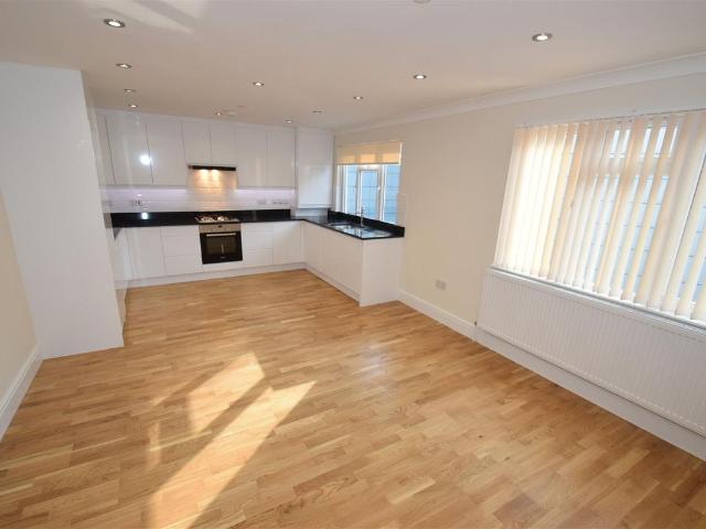 Church Path, Croydon Surrey CR0, 1 bed flat to rent, £1,475 pcm | PrimeLocation