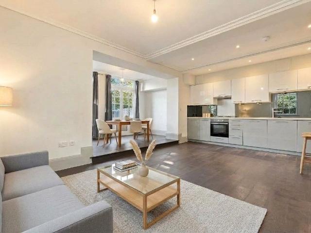 Church Road, Tunbridge Wells, Kent TN1, 2 bed flat to rent, £2,175 pcm | PrimeLocation