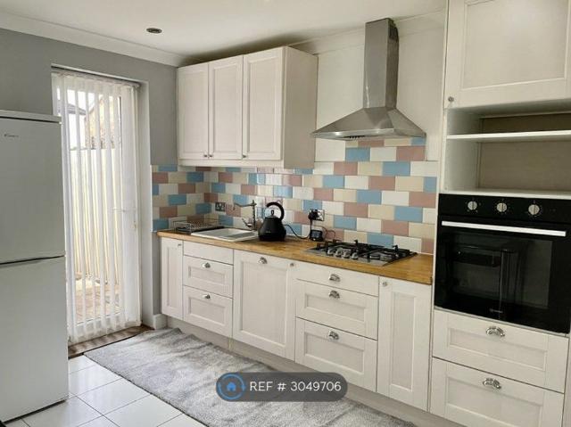 Church Road, Welling DA16, 2 bed terraced house to rent, £1,700 pcm | PrimeLocation