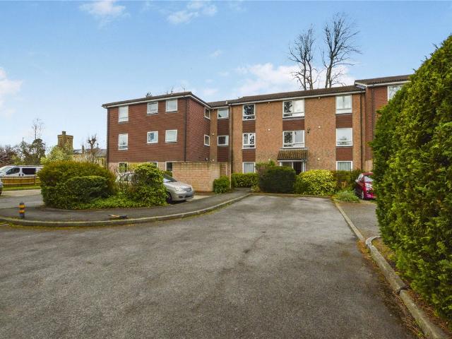Church Road, Addlestone, Surrey KT15, 1 bed flat to rent, £1,000 pcm | PrimeLocation