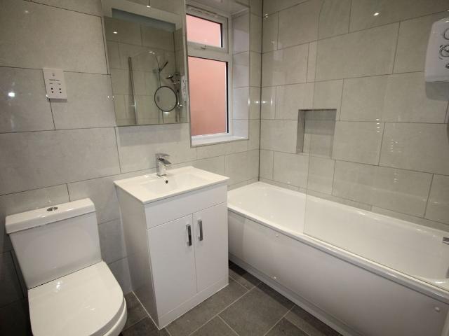 Church Road, Ashford TW15, 2 bed flat to rent, £1,550 pcm | PrimeLocation