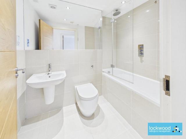 Church Road, Ashford 2 bed flat to rent £1,600 pcm £369 pw
